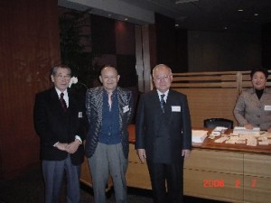 仲良し三人衆（左から田中顧問、谷本顧問、熊谷会長）