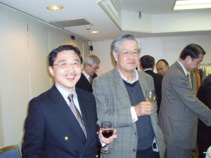 飲んベーコンビ、遠藤・松井会員（左より）